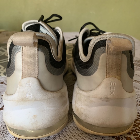 Kids Nike Airmax sneakers - Picture 3 of 5